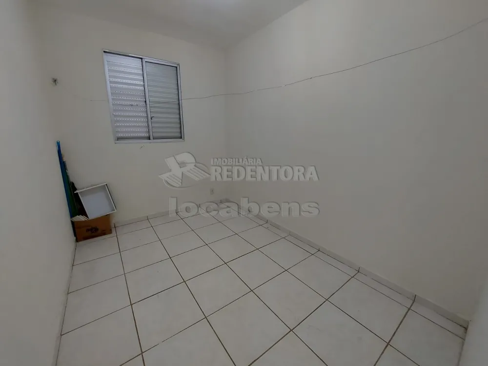 Alugar Apartamento / Padrão em São José do Rio Preto R$ 700,00 - Foto 3