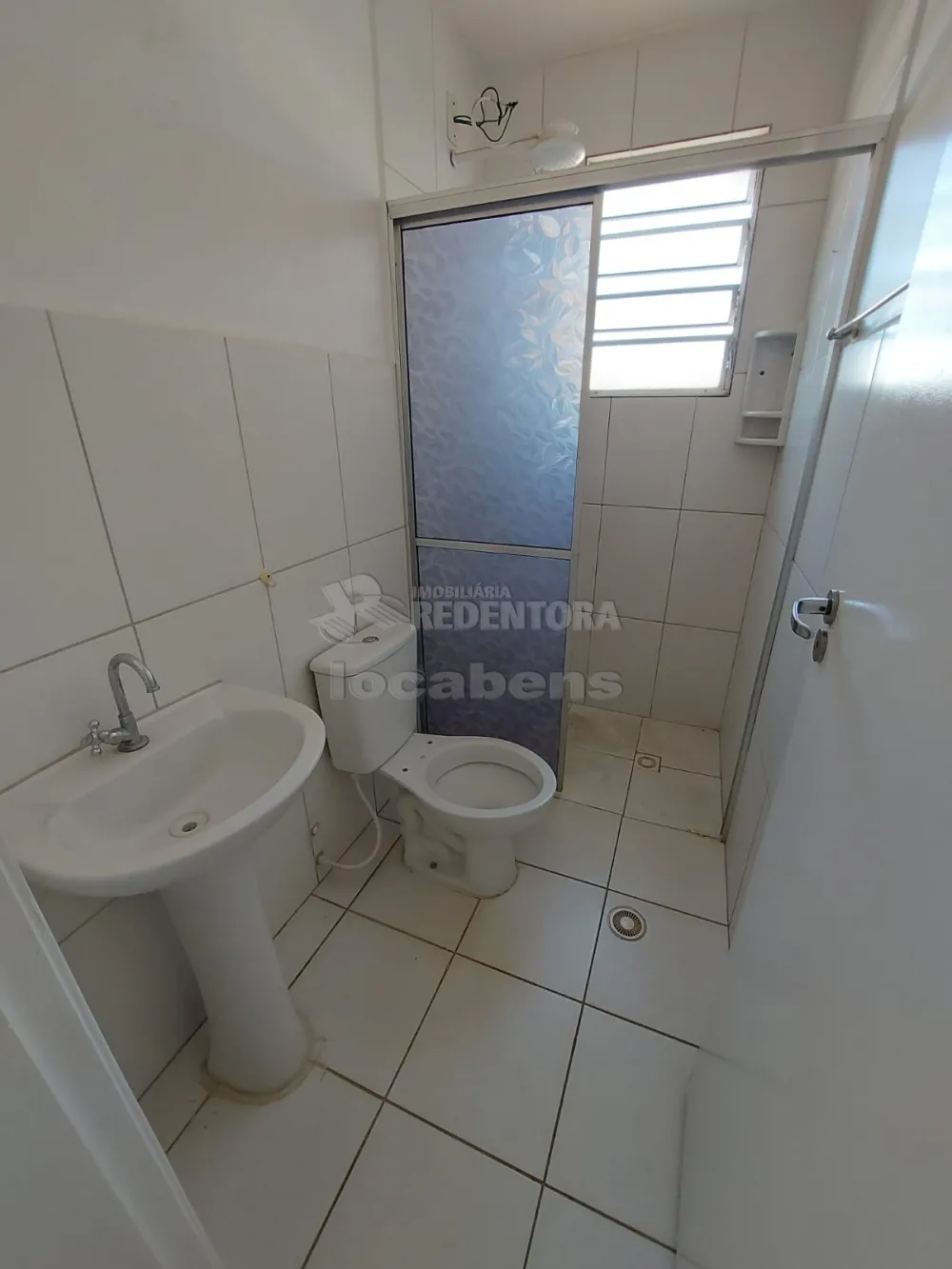 Alugar Apartamento / Padrão em São José do Rio Preto R$ 700,00 - Foto 4