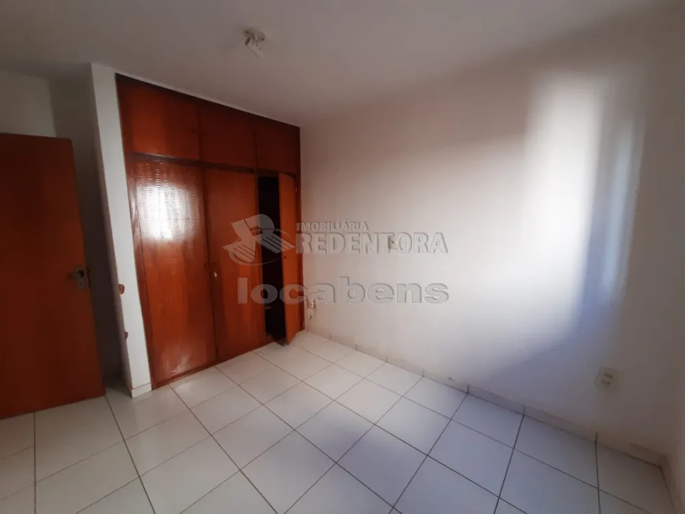 Comprar Apartamento / Padrão em São José do Rio Preto R$ 285.000,00 - Foto 3