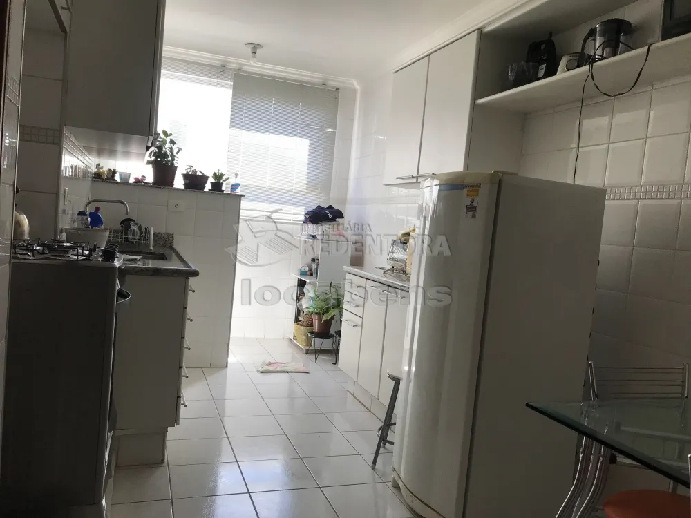 Comprar Apartamento / Padrão em São José do Rio Preto R$ 240.000,00 - Foto 3