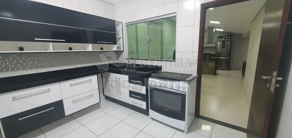 Comprar Casa / Padrão em São José do Rio Preto R$ 490.000,00 - Foto 4