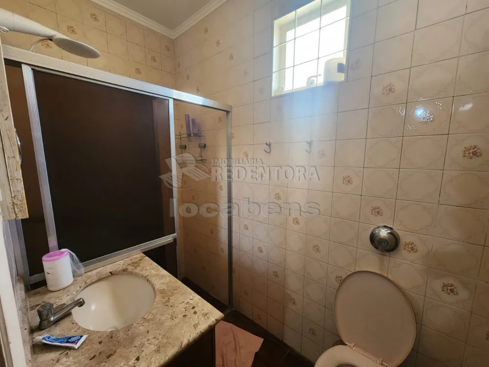 Alugar Casa / Padrão em São José do Rio Preto R$ 2.300,00 - Foto 9