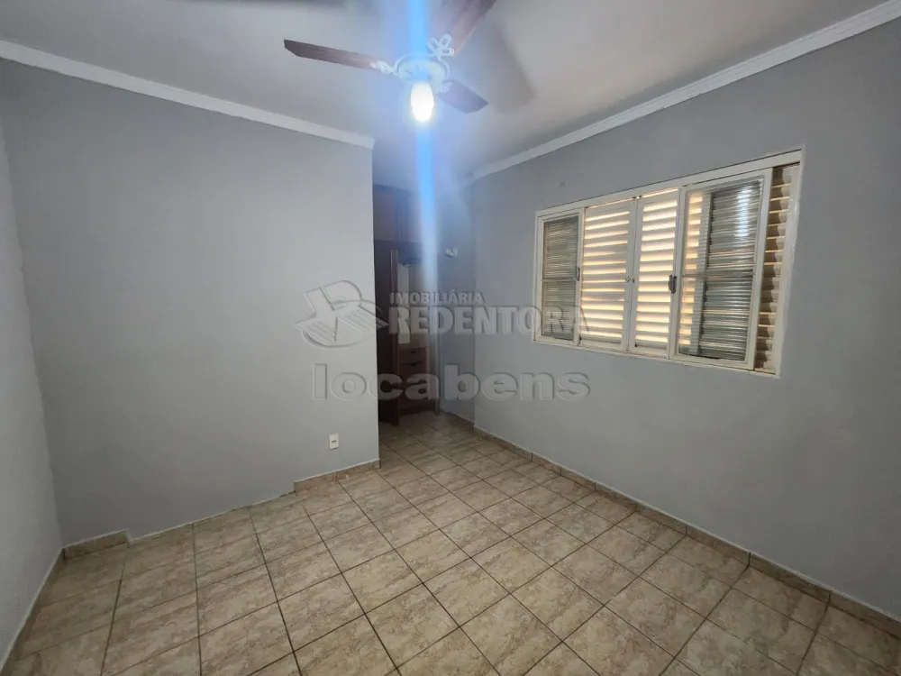 Alugar Casa / Padrão em São José do Rio Preto R$ 2.300,00 - Foto 11