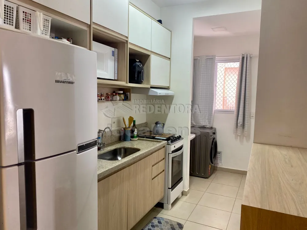 Comprar Apartamento / Padrão em São José do Rio Preto R$ 320.000,00 - Foto 3