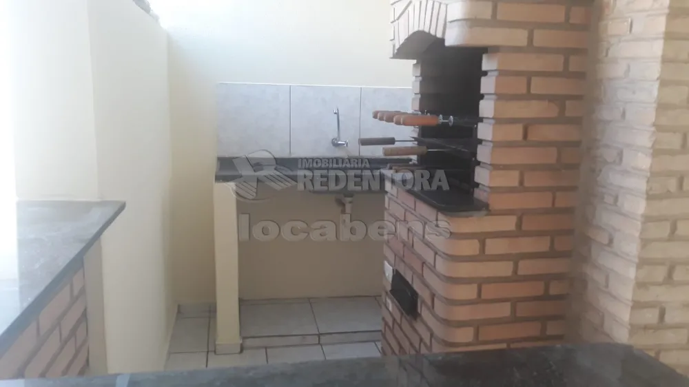 Alugar Casa / Condomínio em São José do Rio Preto R$ 1.250,00 - Foto 2