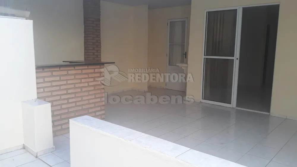 Alugar Casa / Condomínio em São José do Rio Preto R$ 1.250,00 - Foto 4
