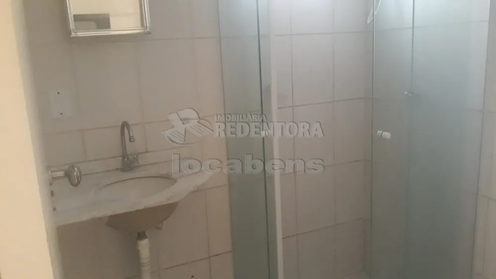 Alugar Casa / Condomínio em São José do Rio Preto R$ 1.250,00 - Foto 19