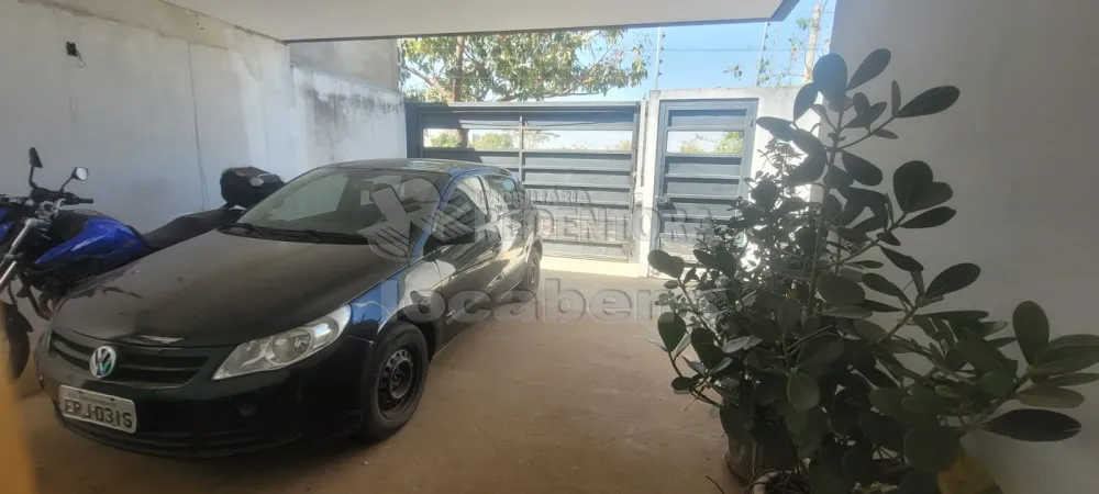 Alugar Casa / Padrão em São José do Rio Preto R$ 1.600,00 - Foto 4