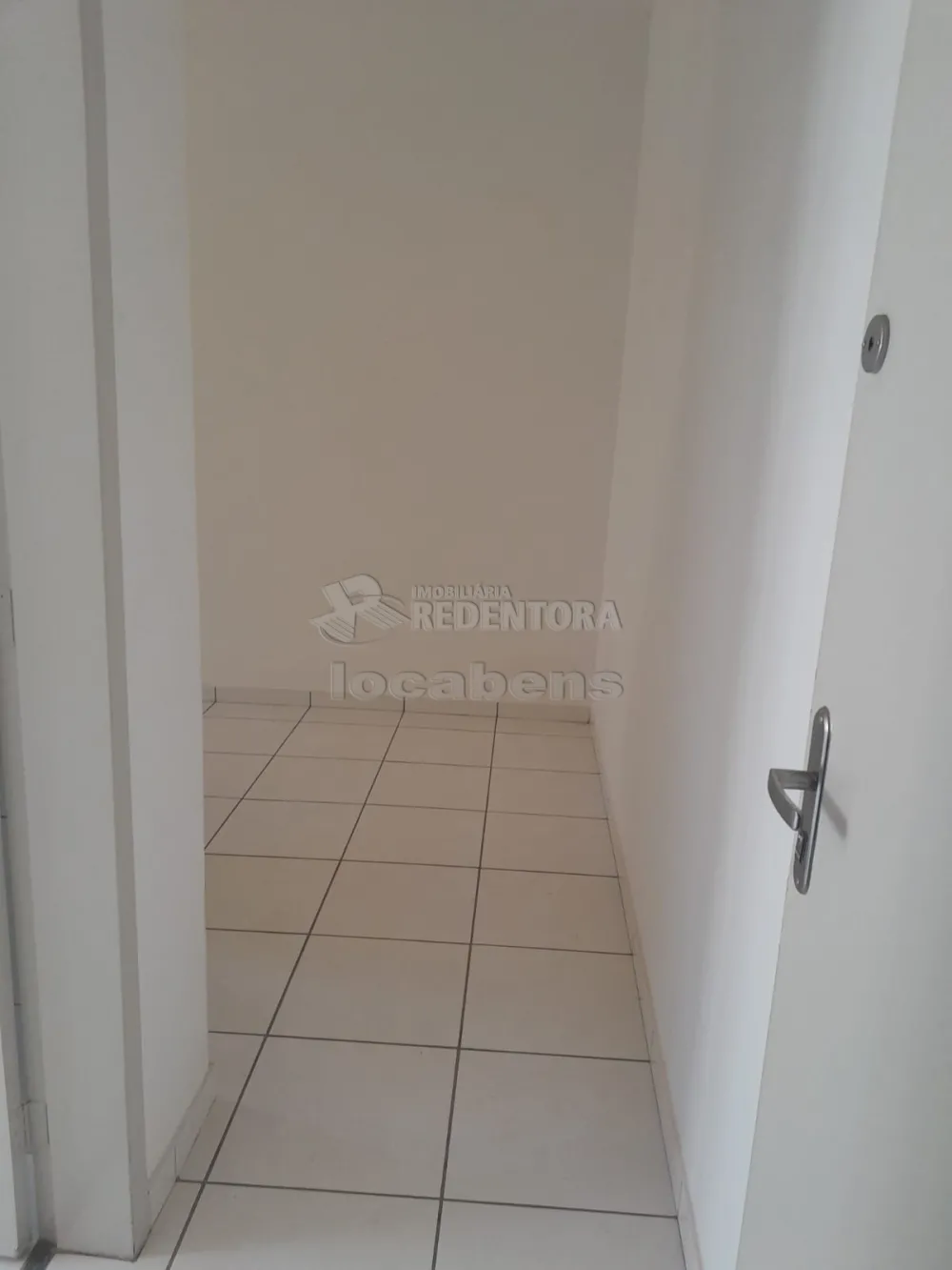 Alugar Apartamento / Padrão em São José do Rio Preto R$ 1.100,00 - Foto 5