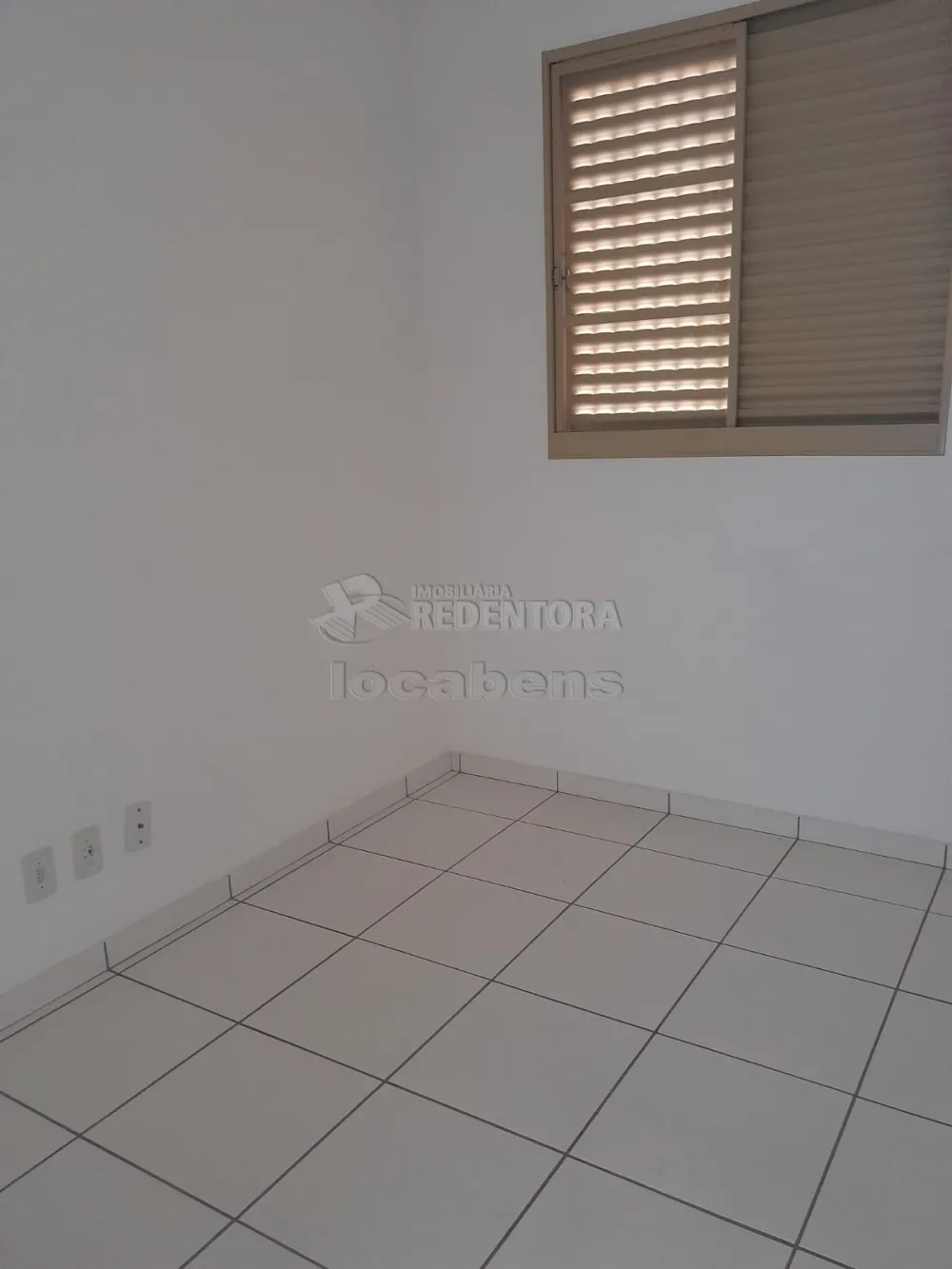 Alugar Apartamento / Padrão em São José do Rio Preto R$ 1.100,00 - Foto 4