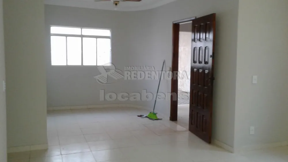 Comprar Casa / Padrão em São José do Rio Preto R$ 320.000,00 - Foto 5