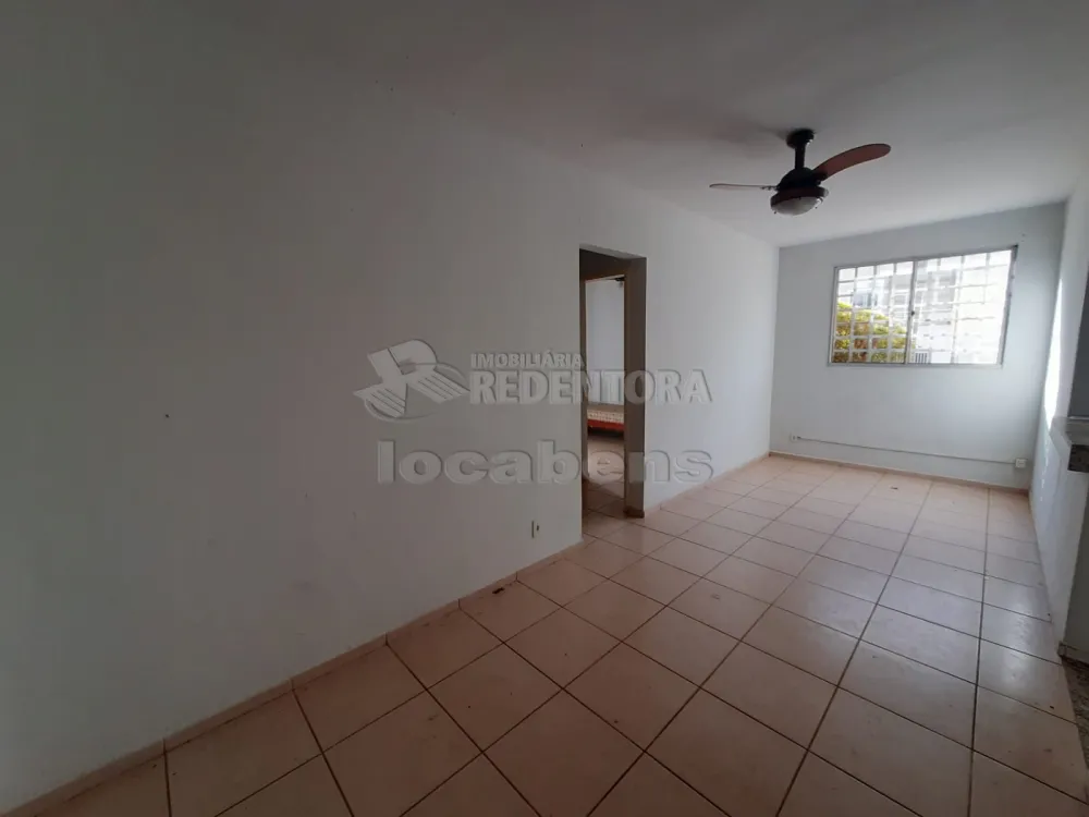 Alugar Apartamento / Padrão em São José do Rio Preto R$ 900,00 - Foto 1