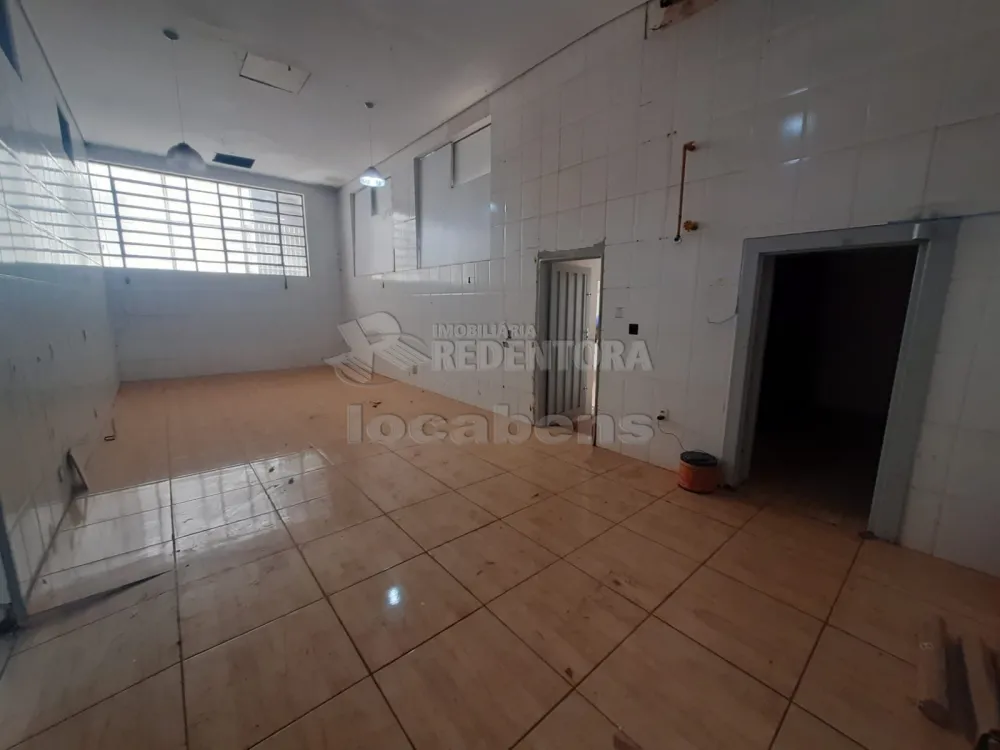 Alugar Comercial / Salão em São José do Rio Preto R$ 15.000,00 - Foto 3