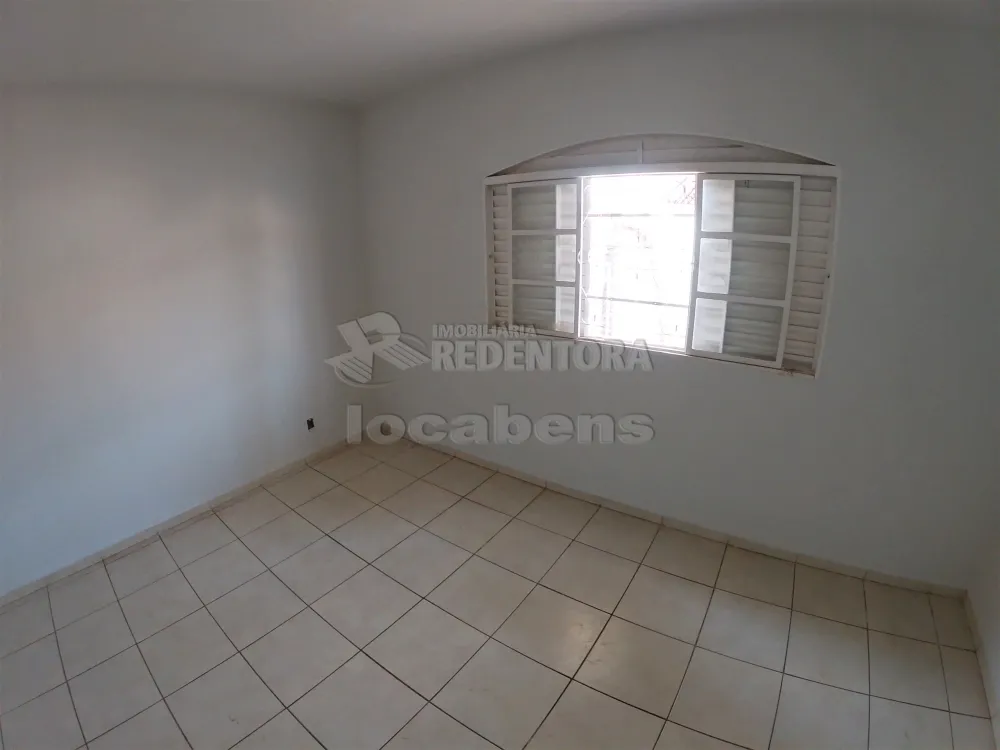 Alugar Casa / Padrão em São José do Rio Preto R$ 2.500,00 - Foto 13