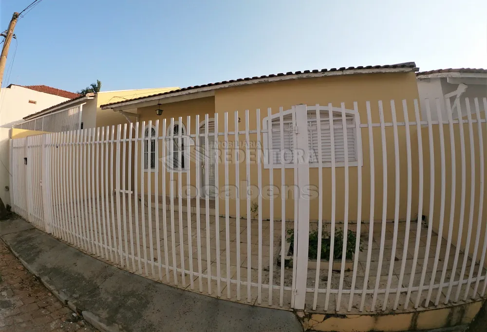 Alugar Casa / Padrão em São José do Rio Preto R$ 2.500,00 - Foto 1