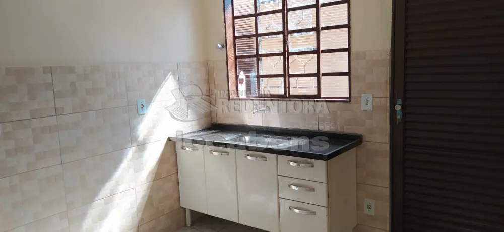 Alugar Casa / Padrão em São José do Rio Preto R$ 1.500,00 - Foto 17