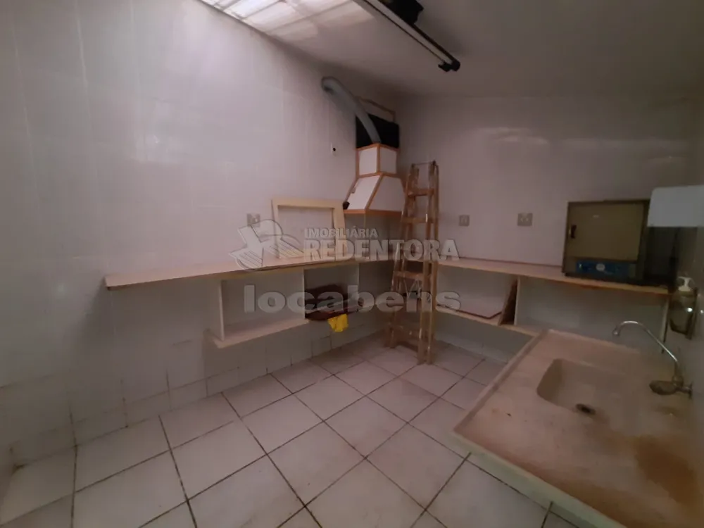 Alugar Comercial / Salão em São José do Rio Preto R$ 15.000,00 - Foto 10