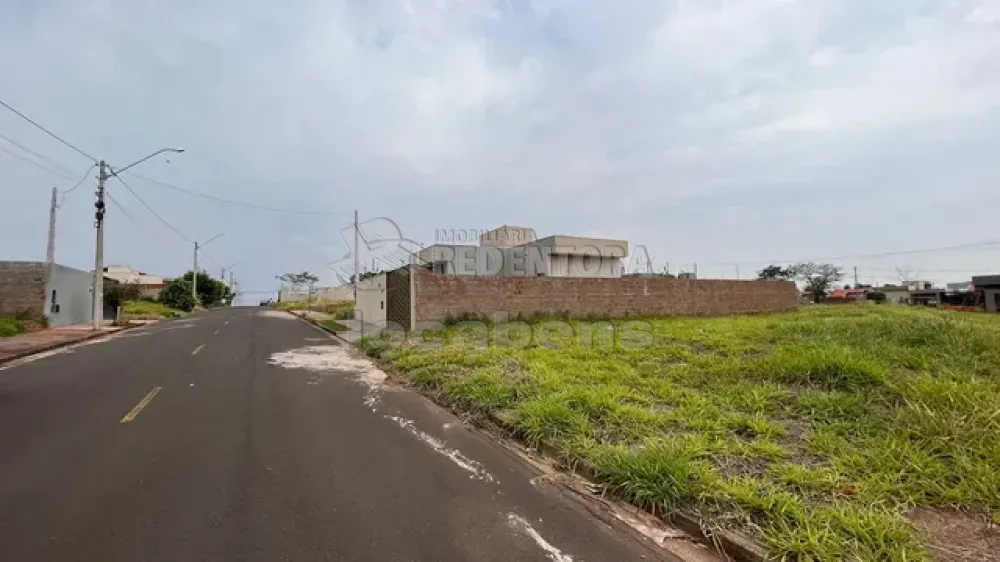 Comprar Terreno / Padrão em São José do Rio Preto R$ 140.000,00 - Foto 1