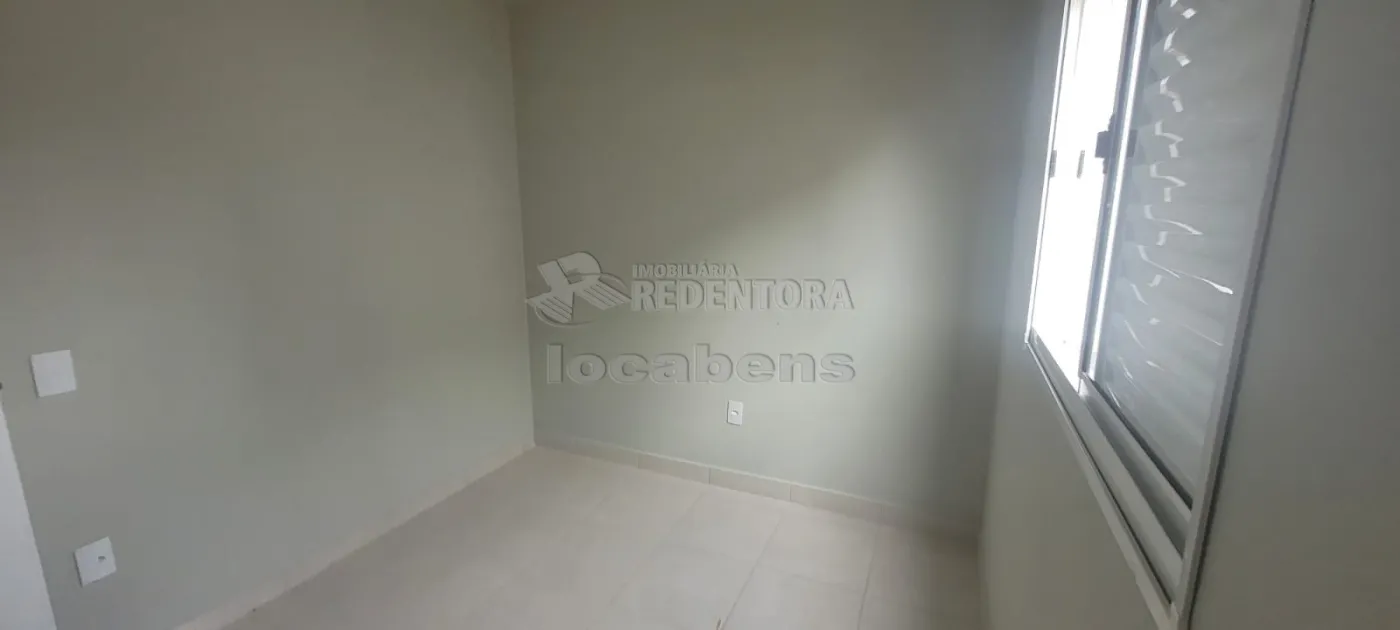 Alugar Casa / Condomínio em São José do Rio Preto R$ 800,00 - Foto 1