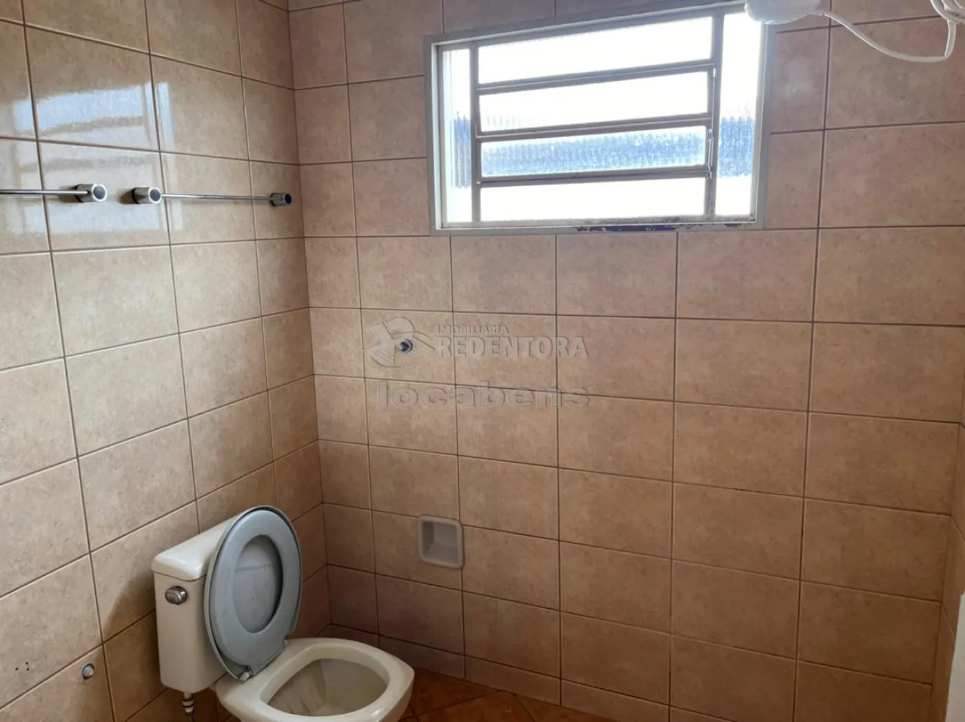 Alugar Casa / Padrão em São José do Rio Preto R$ 1.100,00 - Foto 12