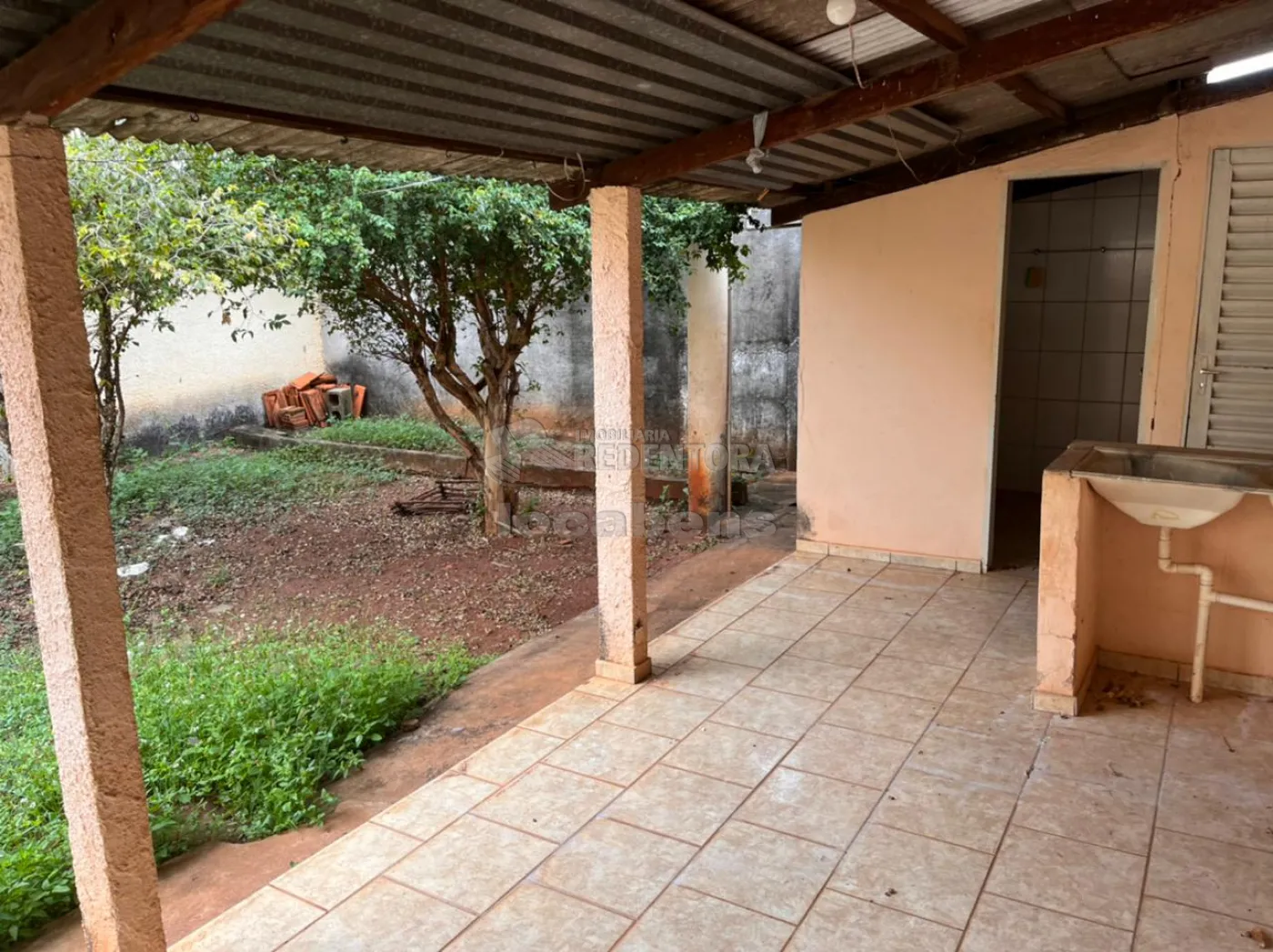 Alugar Casa / Padrão em São José do Rio Preto R$ 1.100,00 - Foto 13