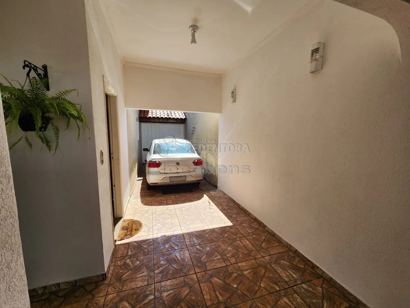 Comprar Casa / Padrão em São José do Rio Preto R$ 335.000,00 - Foto 2