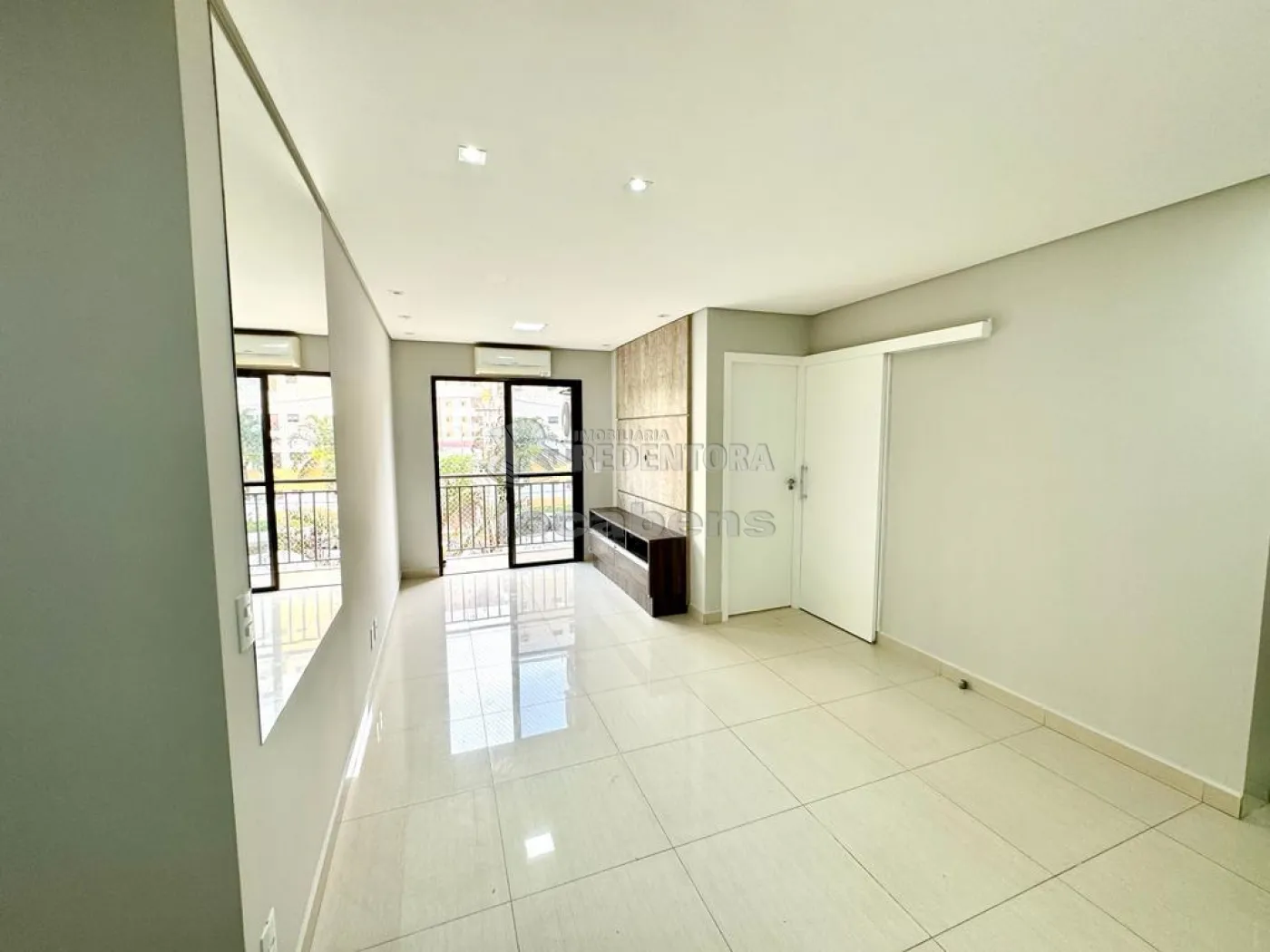 Comprar Apartamento / Padrão em São José do Rio Preto R$ 330.000,00 - Foto 2