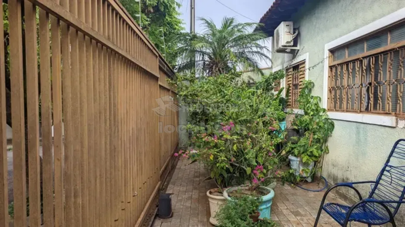 Comprar Casa / Padrão em São José do Rio Preto R$ 280.000,00 - Foto 1