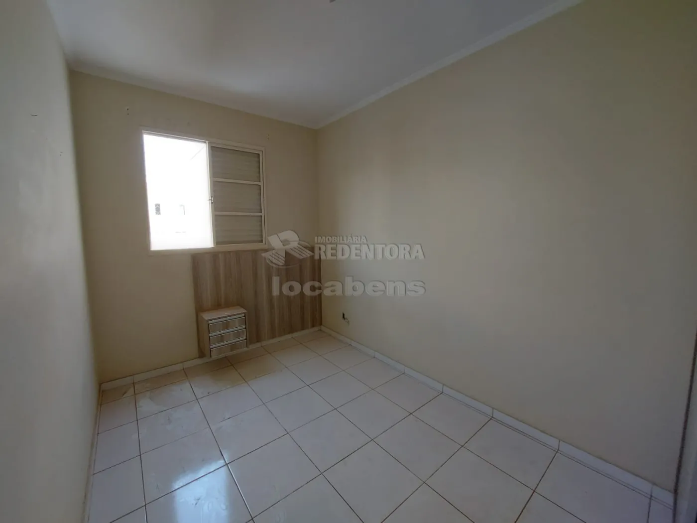 Alugar Apartamento / Padrão em São José do Rio Preto R$ 1.000,00 - Foto 8