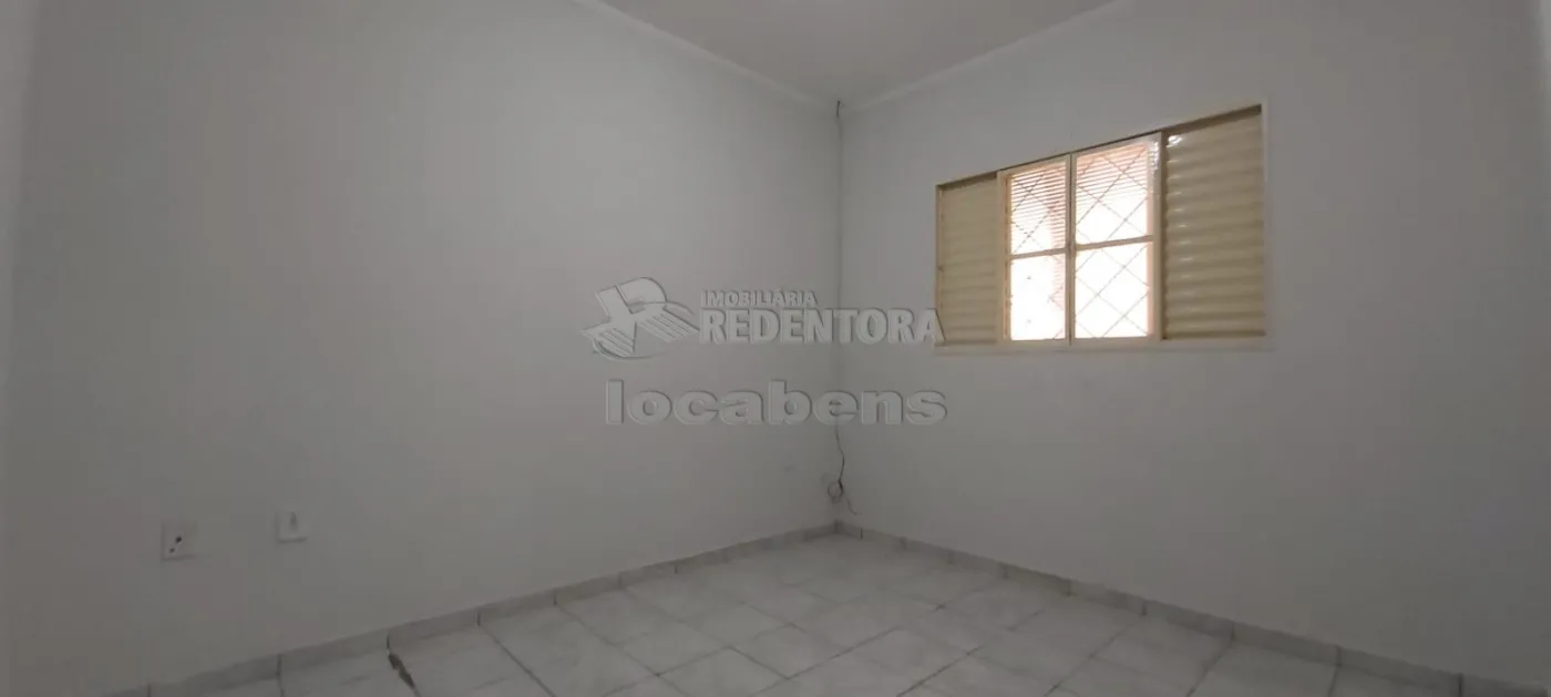 Alugar Casa / Padrão em São José do Rio Preto R$ 1.700,00 - Foto 10