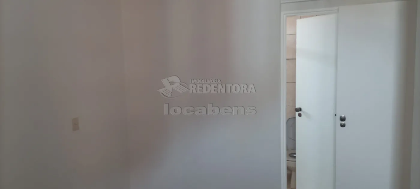 Comprar Apartamento / Padrão em São José do Rio Preto R$ 390.000,00 - Foto 5