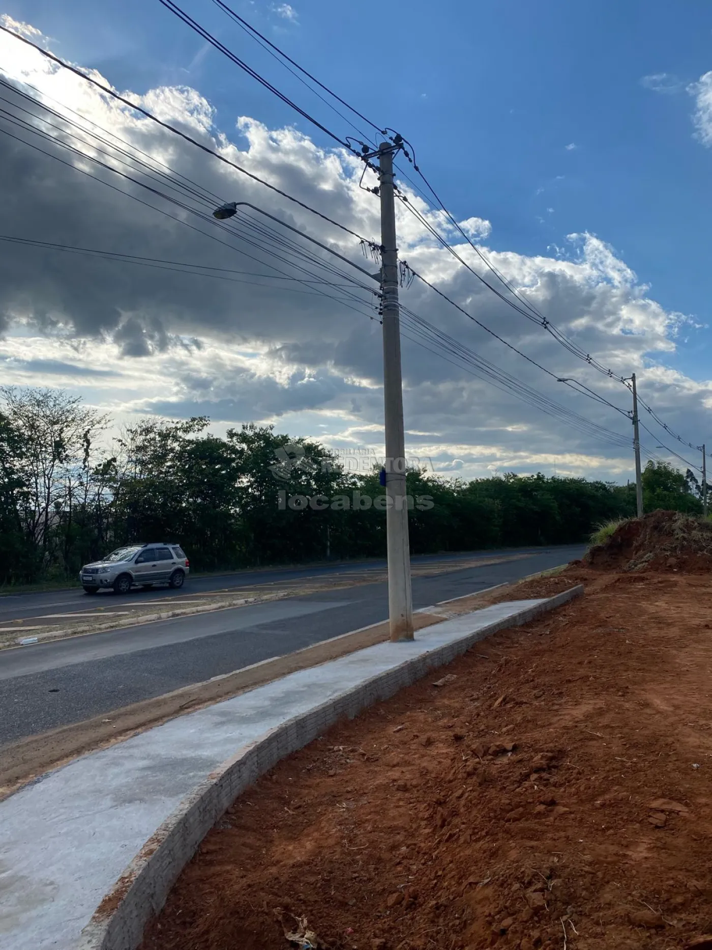 Alugar Terreno / Padrão em São José do Rio Preto R$ 1.800,00 - Foto 2