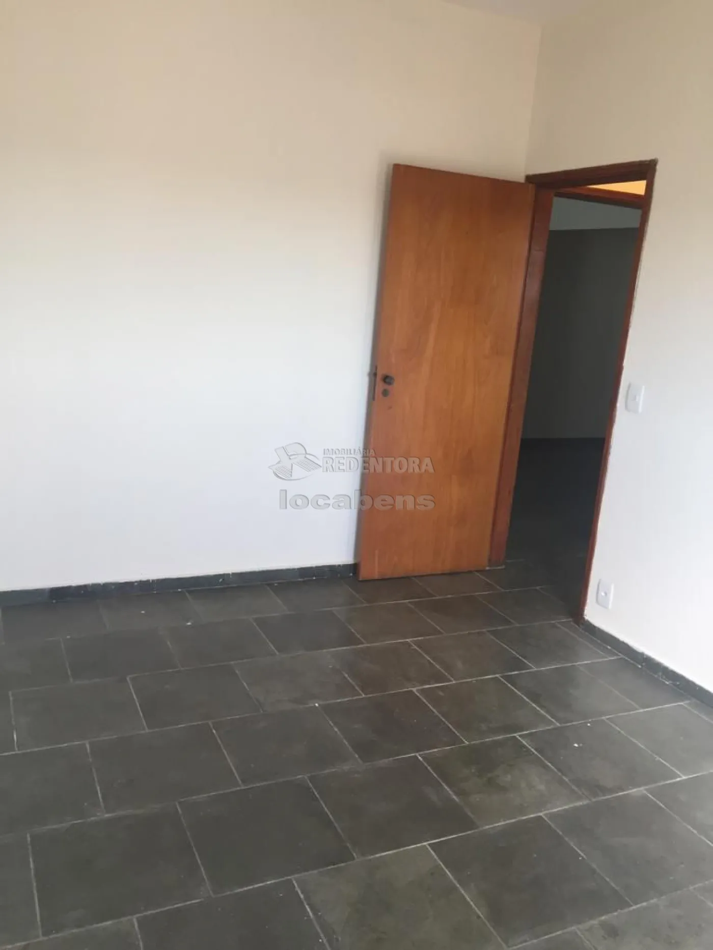 Alugar Apartamento / Padrão em São José do Rio Preto R$ 1.050,00 - Foto 5