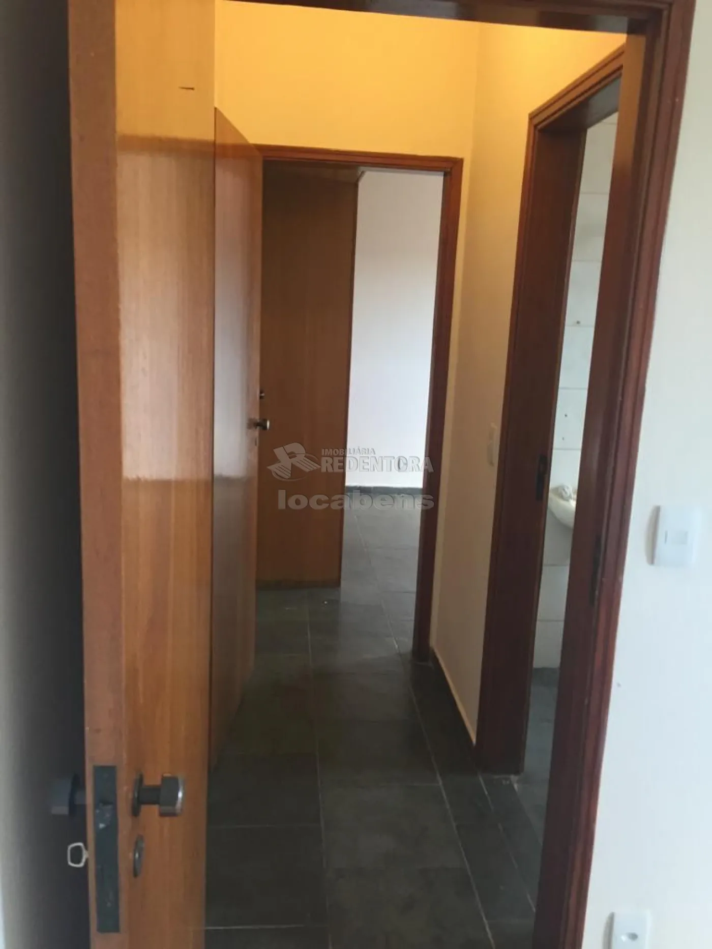 Alugar Apartamento / Padrão em São José do Rio Preto R$ 1.050,00 - Foto 6