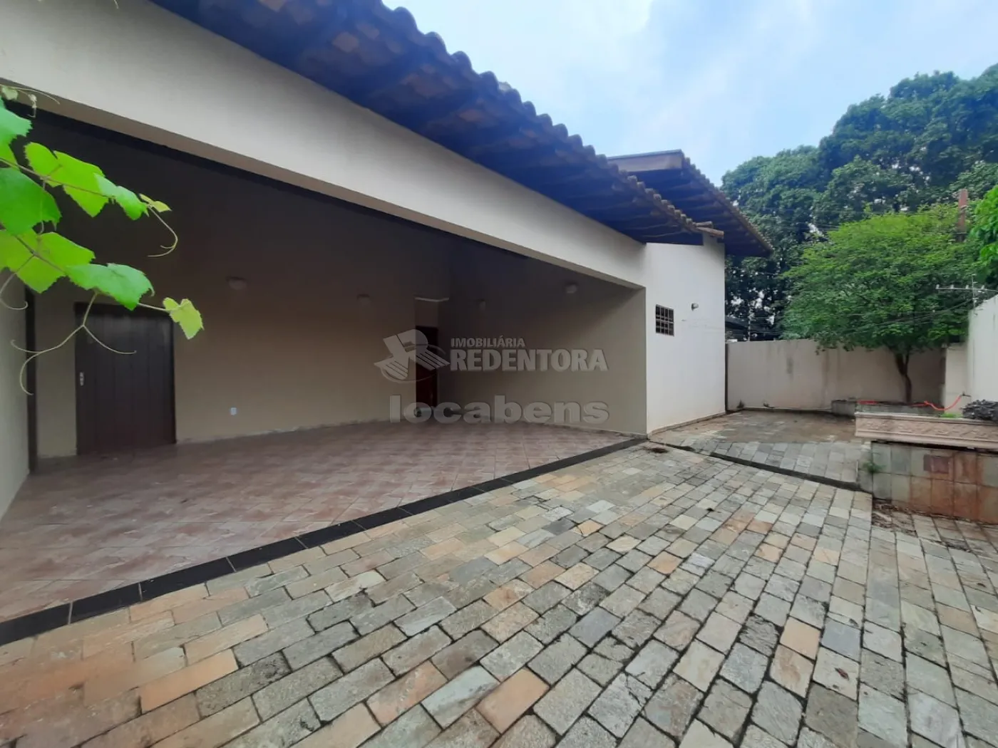 Alugar Casa / Padrão em São José do Rio Preto R$ 10.000,00 - Foto 1