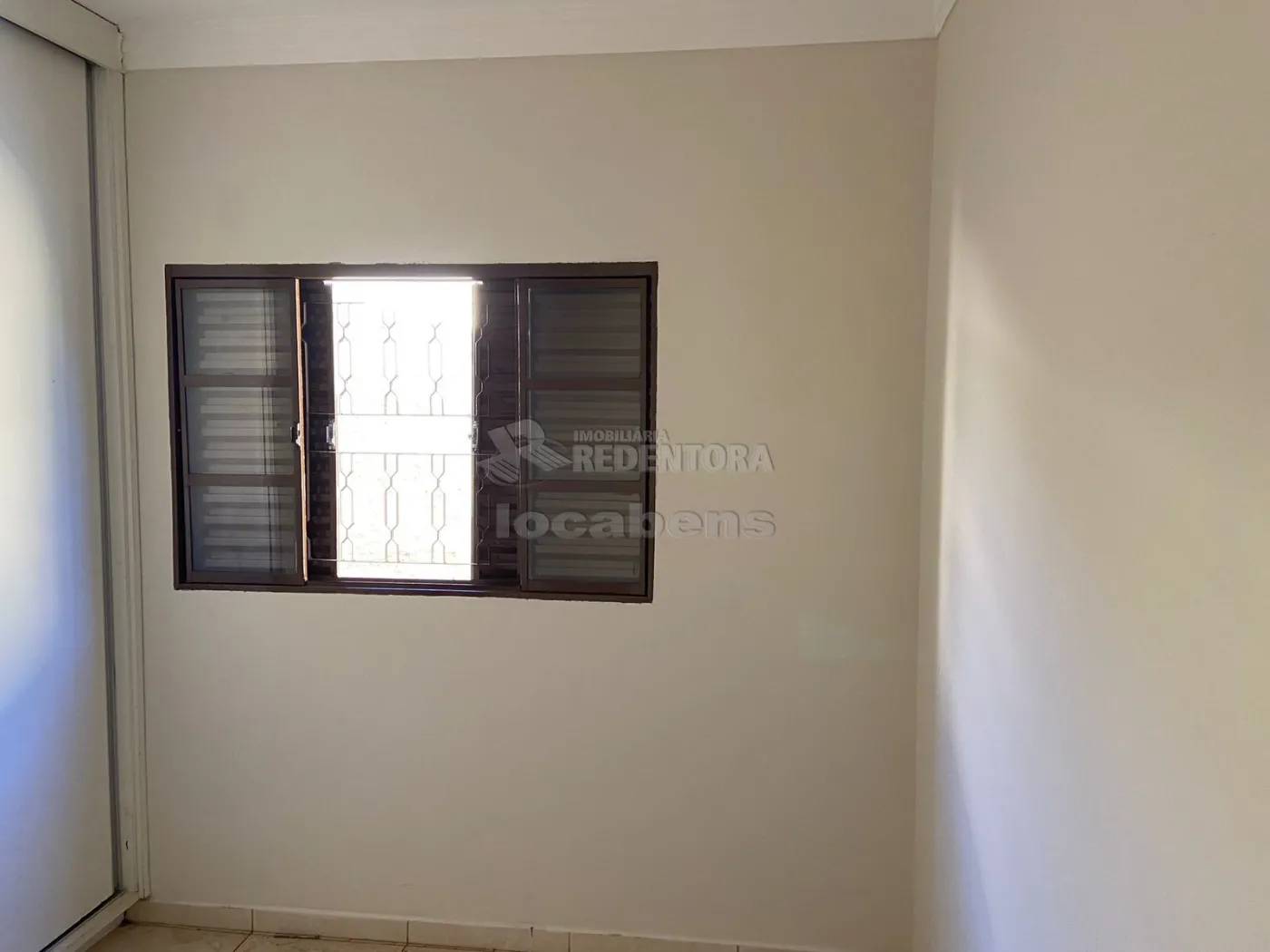 Comprar Casa / Padrão em São José do Rio Preto R$ 200.000,00 - Foto 5