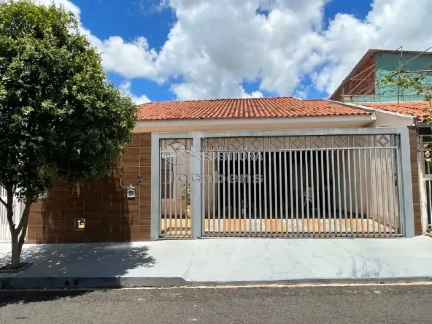 Comprar Casa / Padrão em São José do Rio Preto R$ 380.000,00 - Foto 1