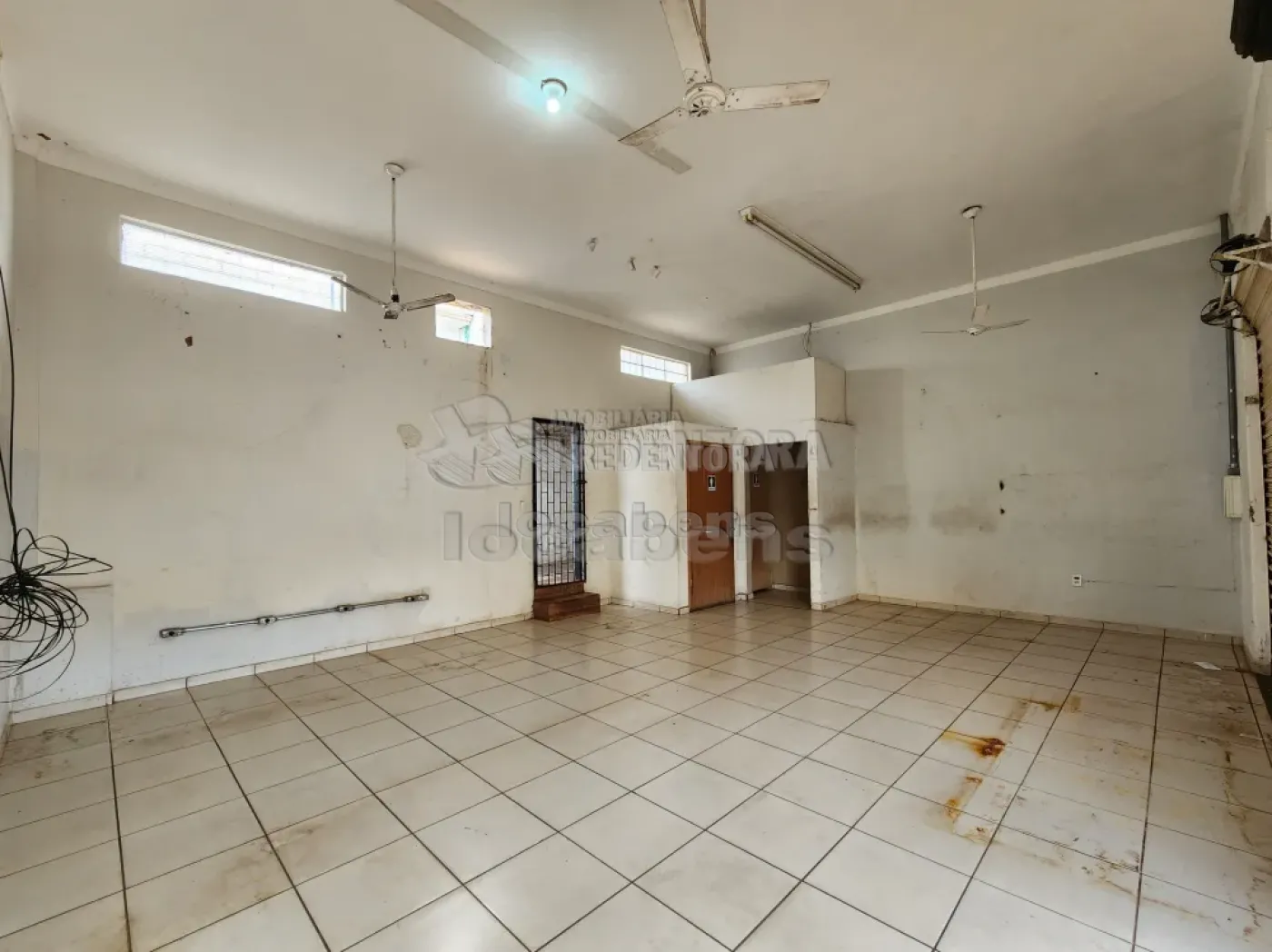 Comprar Comercial / Salão em São José do Rio Preto R$ 450.000,00 - Foto 1