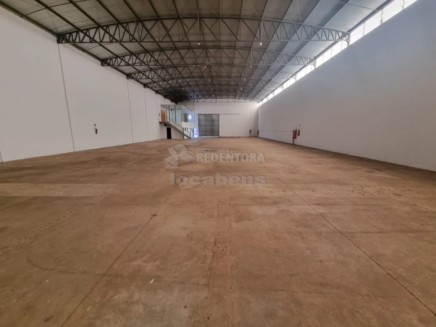 Alugar Comercial / Salão em São José do Rio Preto R$ 16.500,00 - Foto 2