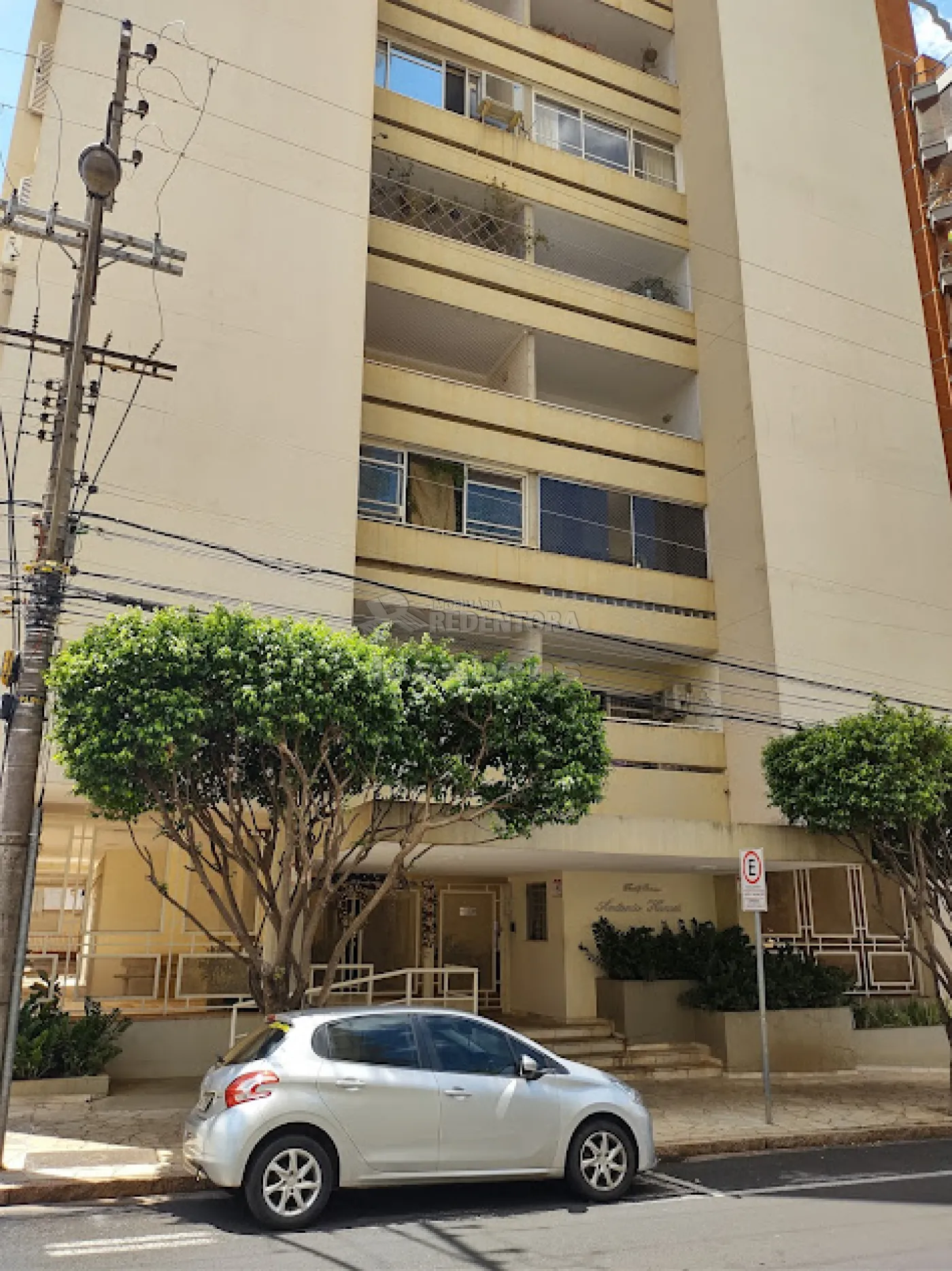 Alugar Apartamento / Padrão em São José do Rio Preto R$ 700,00 - Foto 1