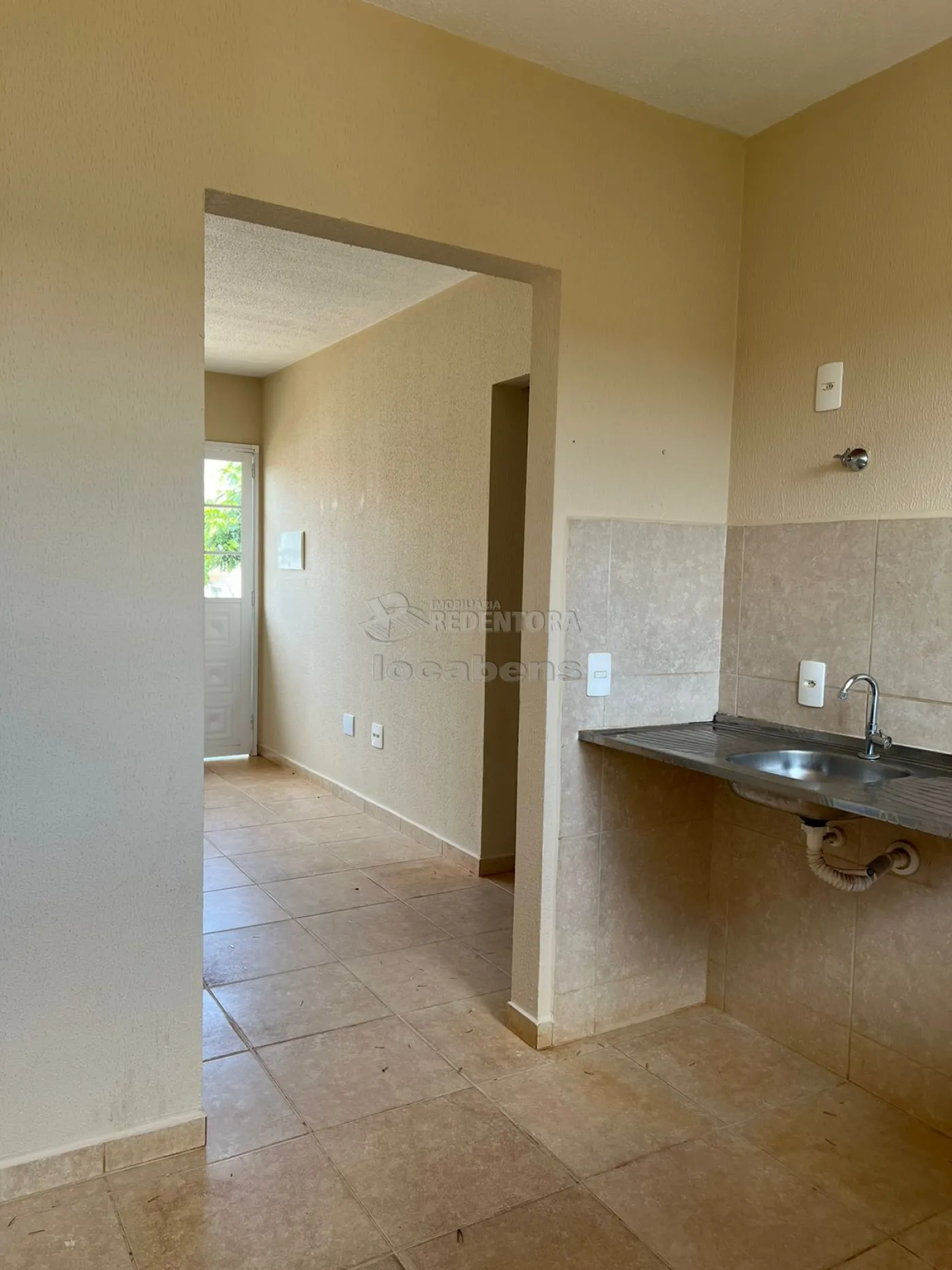 Comprar Casa / Padrão em São José do Rio Preto R$ 170.000,00 - Foto 4