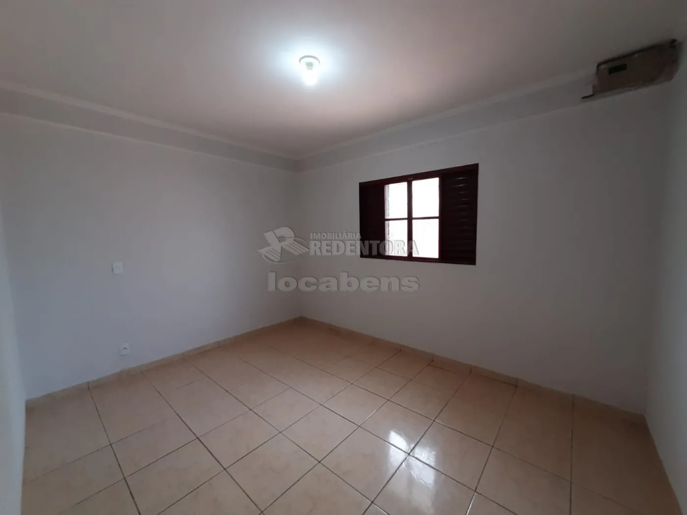 Alugar Casa / Padrão em São José do Rio Preto R$ 2.250,00 - Foto 5