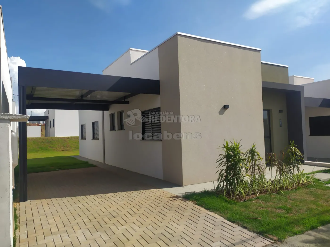 Alugar Casa / Condomínio em São José do Rio Preto R$ 2.500,00 - Foto 1