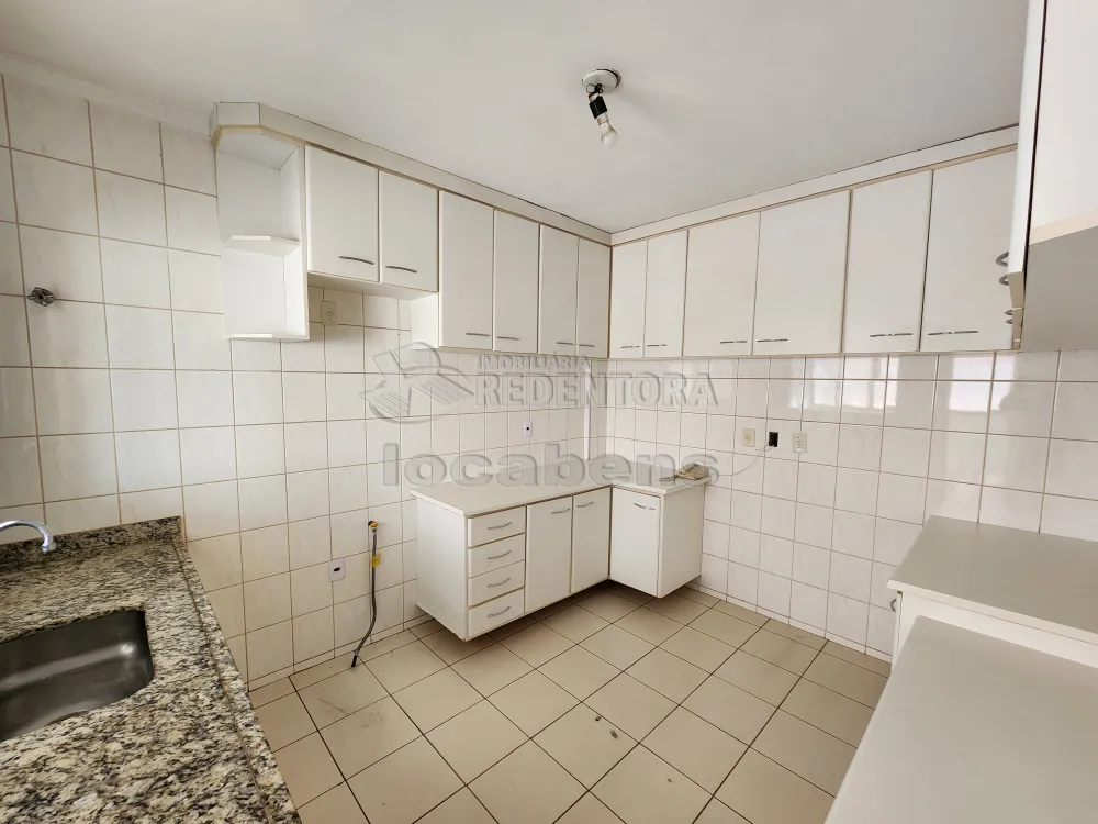 Alugar Apartamento / Padrão em São José do Rio Preto R$ 950,00 - Foto 3
