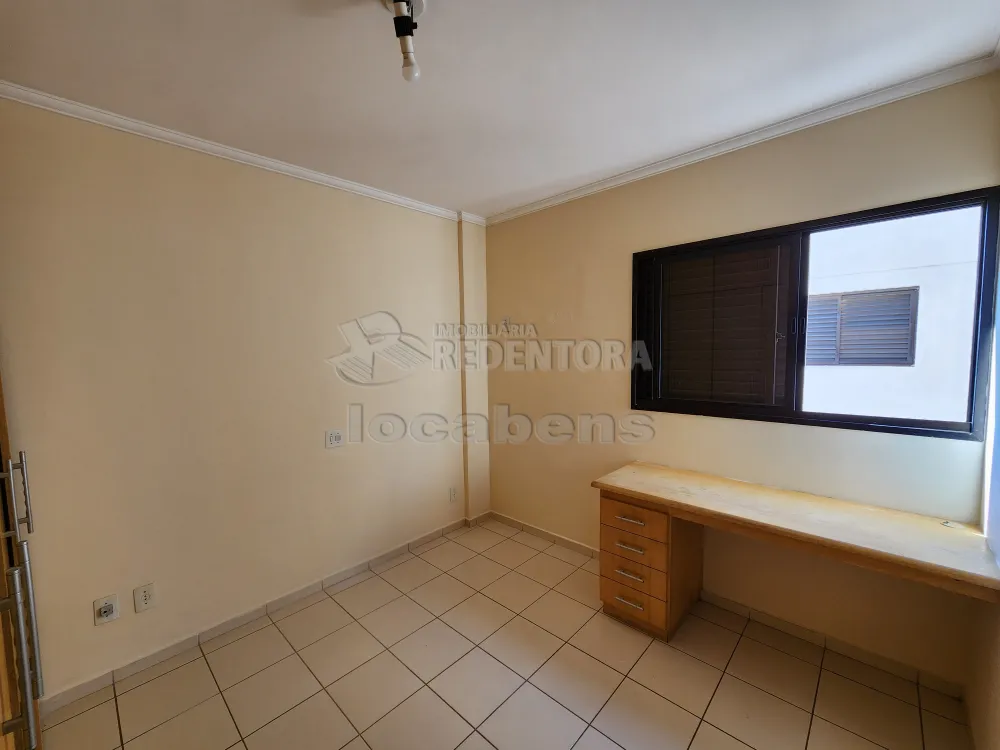 Alugar Apartamento / Padrão em São José do Rio Preto R$ 950,00 - Foto 8