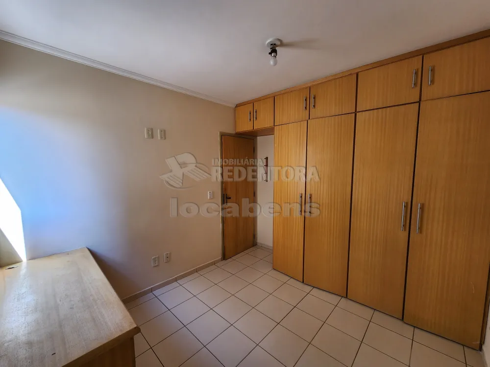 Alugar Apartamento / Padrão em São José do Rio Preto R$ 950,00 - Foto 9