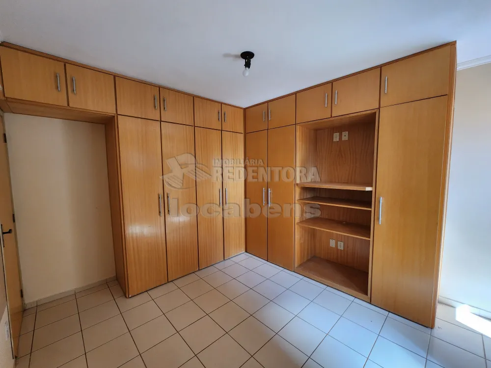 Alugar Apartamento / Padrão em São José do Rio Preto R$ 950,00 - Foto 11