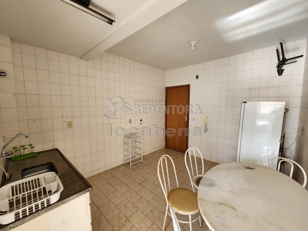 Alugar Apartamento / Padrão em São José do Rio Preto R$ 900,00 - Foto 4