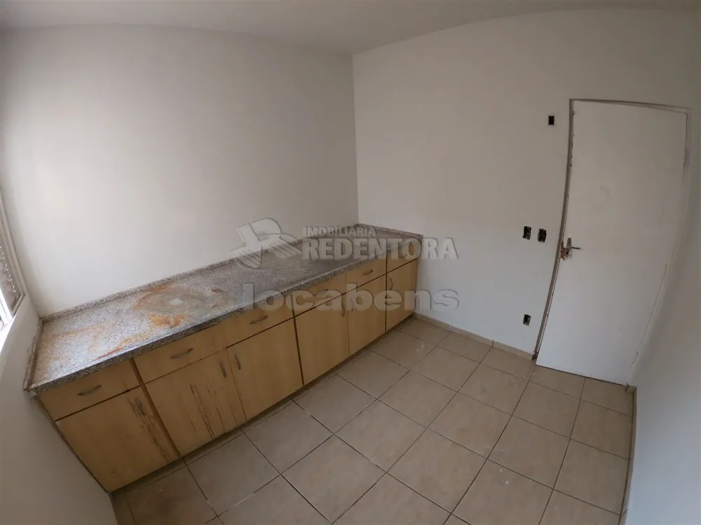 Alugar Casa / Padrão em São José do Rio Preto R$ 2.500,00 - Foto 12