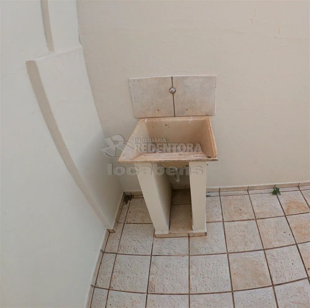 Alugar Casa / Padrão em São José do Rio Preto R$ 2.500,00 - Foto 14